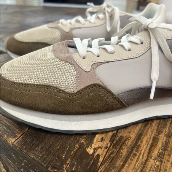 *NWOT Women’s Hoff City Sneaker San Diego Sneakers – Sz 10.5 - Picture 3 of 10